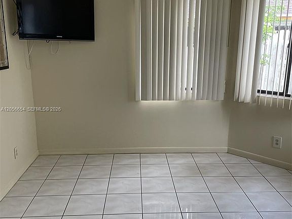 2nd image of 308 Bishop Rd