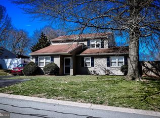 734 Sunset Rd, Wrightsville, PA 17368