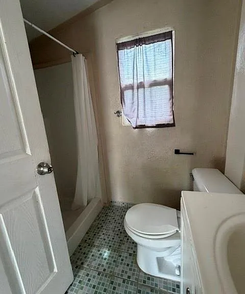512 Stimpson St — Photo 8