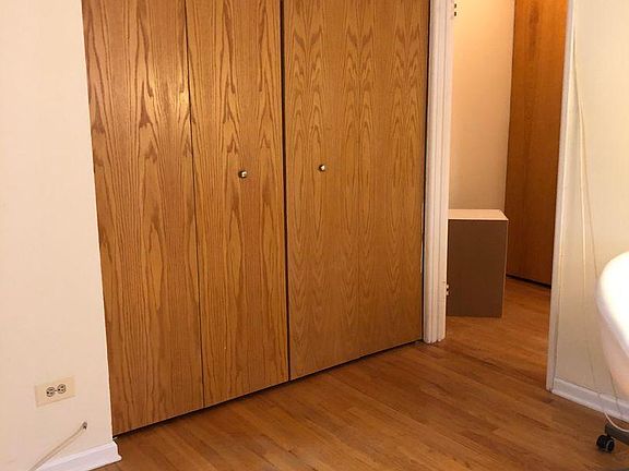 2nd image of 432 W Barry Ave #332