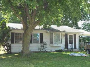 515 Candlewick Rd, Waterloo, IA 50703