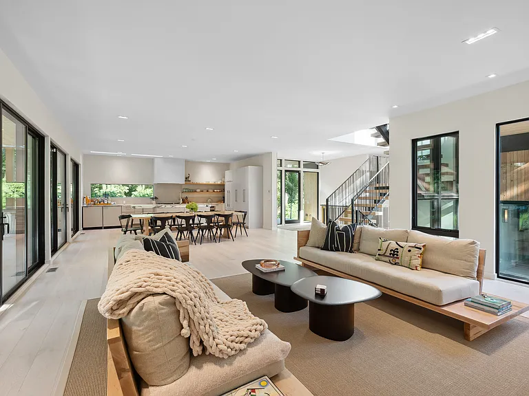 9 Oyster Shores Rd — Photo 7