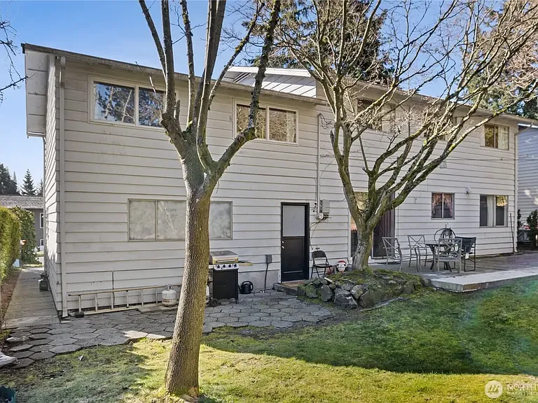 2318 N 162nd St — Photo 5