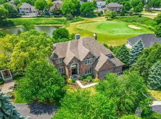 39W323 Sheldon Ln, Geneva, IL 60134