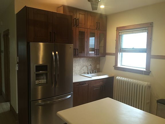 Upstairs kitchen: new!