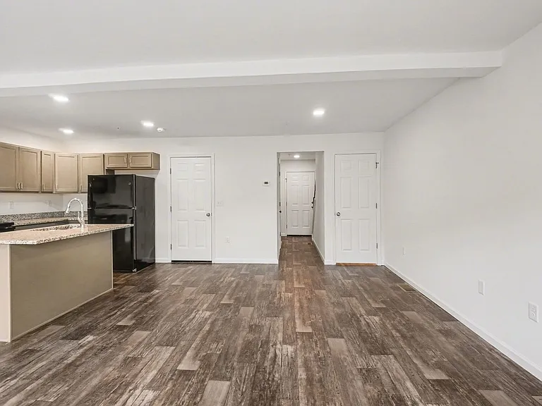 22 Sand St — Photo 9