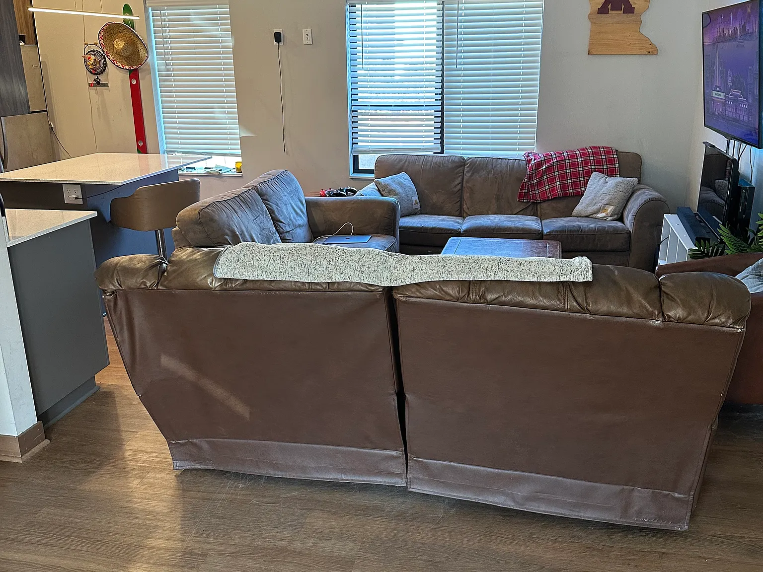 6 bed, $4,800 — Photo 3