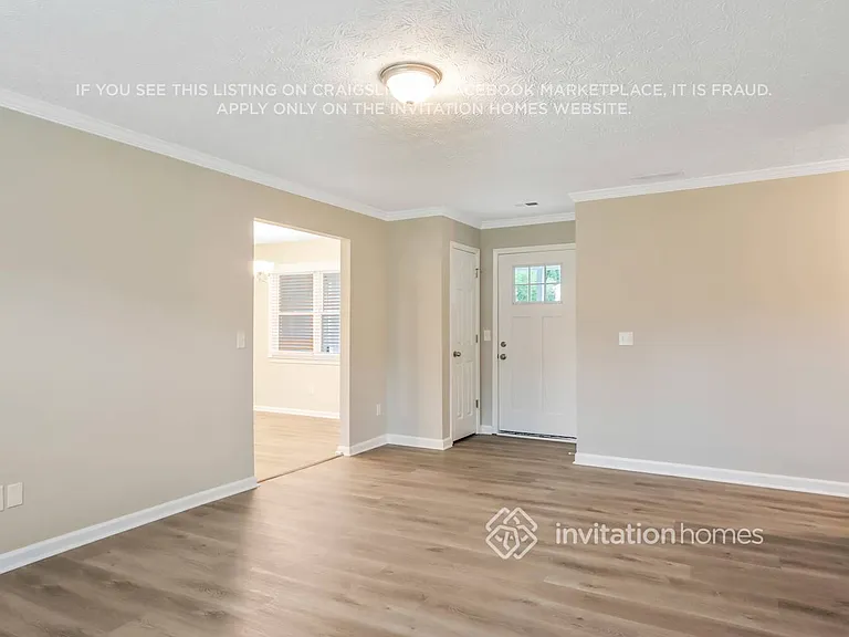 185 Fox Meadow Dr — Photo 2