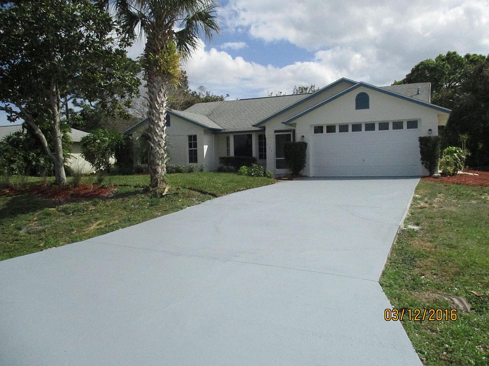 1st image of 306 NE Gladiola Avenue