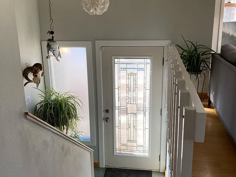 2715 Darley Ave — Photo 4