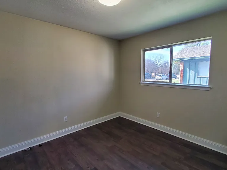 901 Redbird Dr — Photo 9