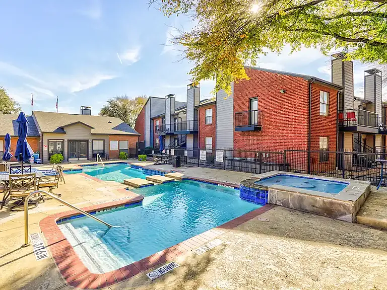 Spring Lake Village Apartments — Photo 6