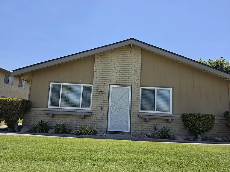 72721 Willow St — Photo 11