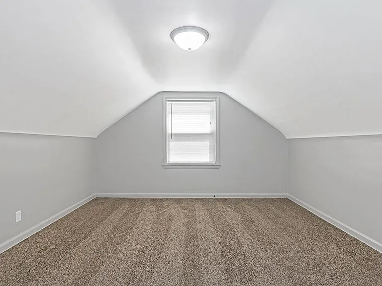 212 Cornelia Ave NE — Photo 10