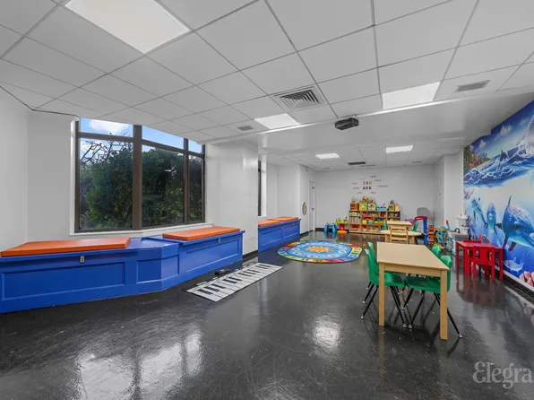 112-01 Queens Boulevard image 22 of 23