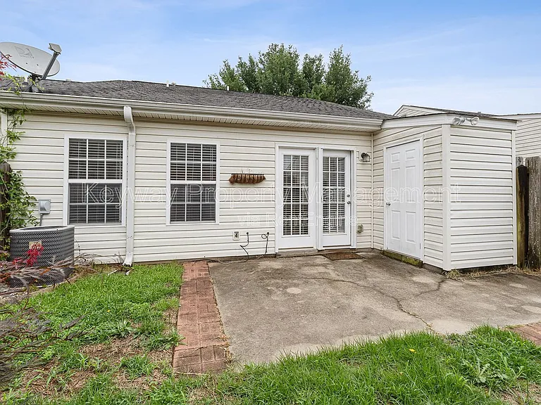 208 Satomi Way — Photo 17