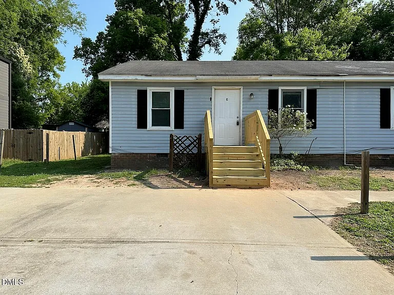 1113 Upchurch St #C — Photo 1