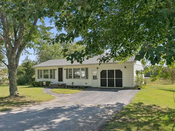 6 Goodwins Acres, Dayton, ME 04005