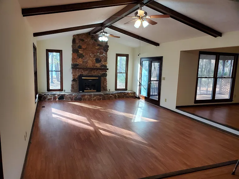 233 Linda Ln — Photo 15