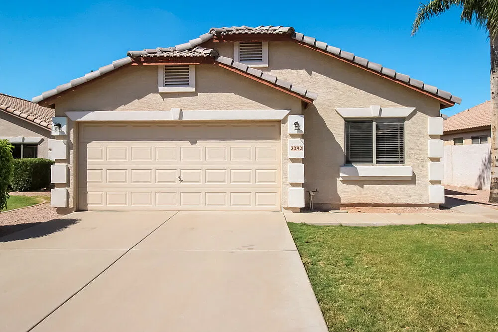3 bed, 2.0 bath, 1509 sqft, $2,435 — Photo 1