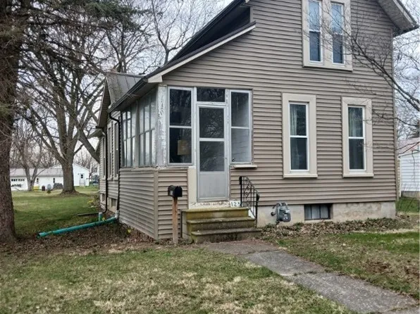 125 Middle St, Wellington, OH 44090