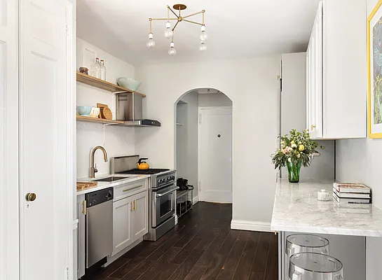 Sold by Compass | media 10