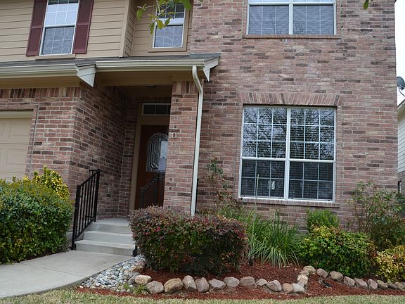 2nd image of 1606 Weatherford Dr