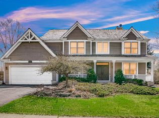 1433 Braxton Rd, Libertyville, IL 60048