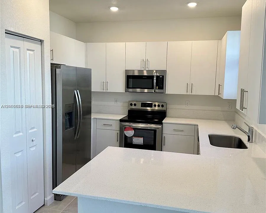 252 SW 159th Way #252