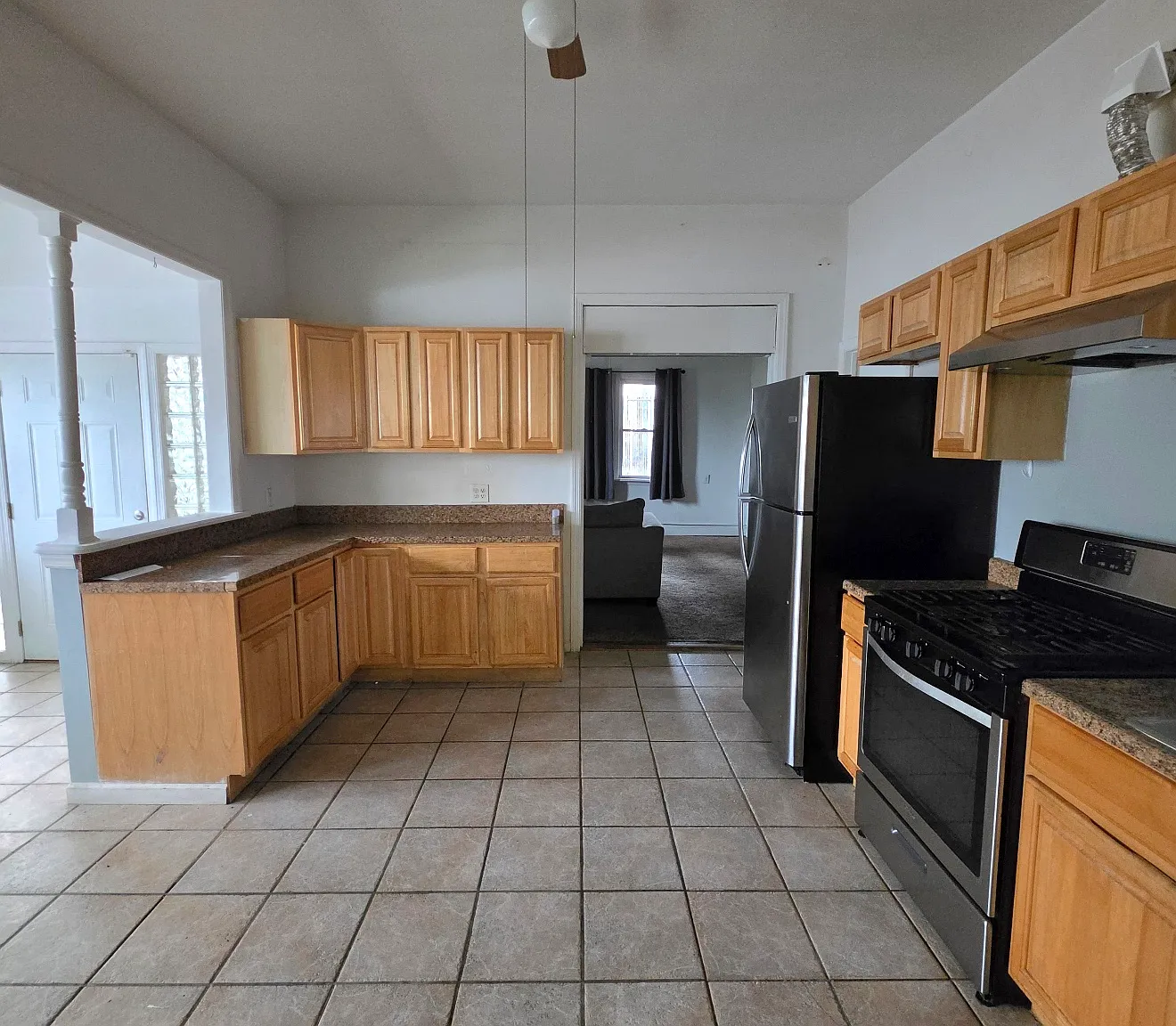 3 bed, $3,400 — Photo 2