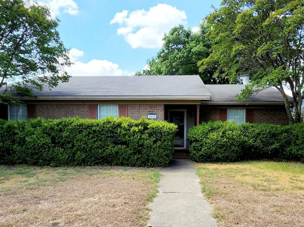 1010 Nancy Ln, Lancaster, TX 75134