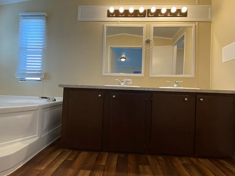 Lakewood Estates (TX) — Photo 40