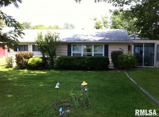 204 W Court St, Woodson, IL 62695