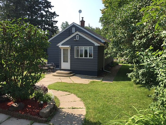 Back of home
Main entryway