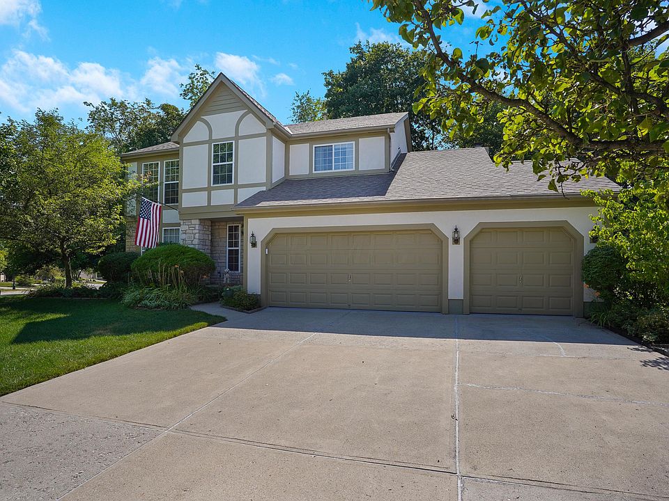 1st image of 191 Royal Farm E