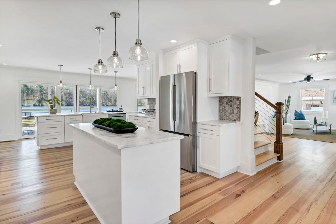 next background image