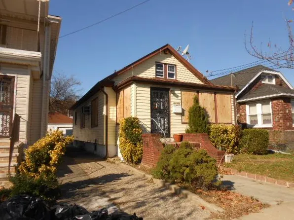 14658 182nd St, Springfield Gardens, NY 11413