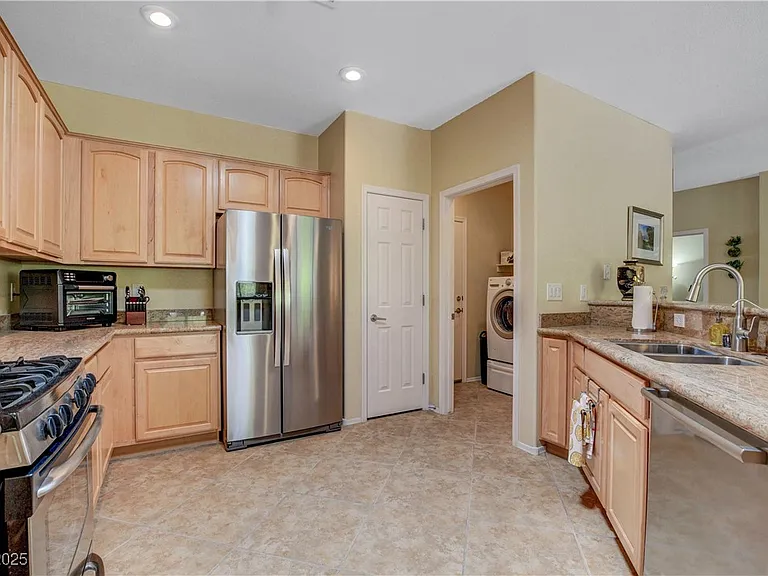 2176 Shadow Canyon Dr — Photo 5