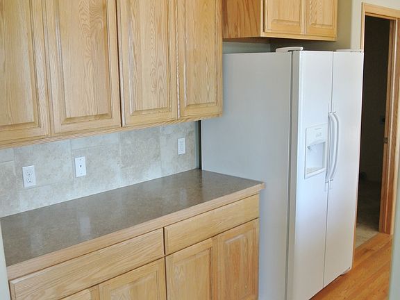 3rd image of 20207 Crystal Ave