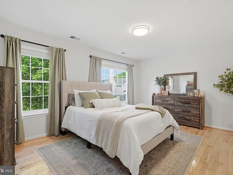 11431 Westmont Ct — Photo 48