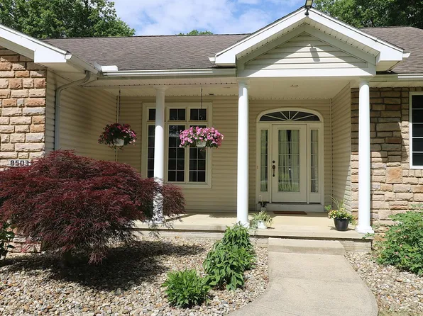 8503 Risden Rd, Vermilion, OH 44089