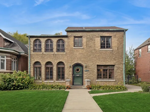 10148 S Oakley Ave, Chicago, IL 60643