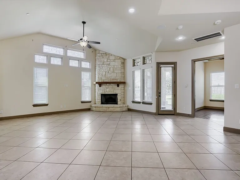 5923 Dewdrop Ln — Photo 11