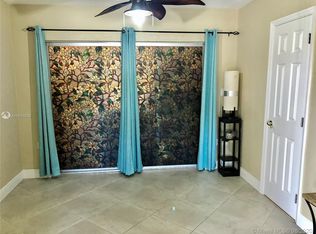 5610 McKinley St #L, Hollywood, FL 33021