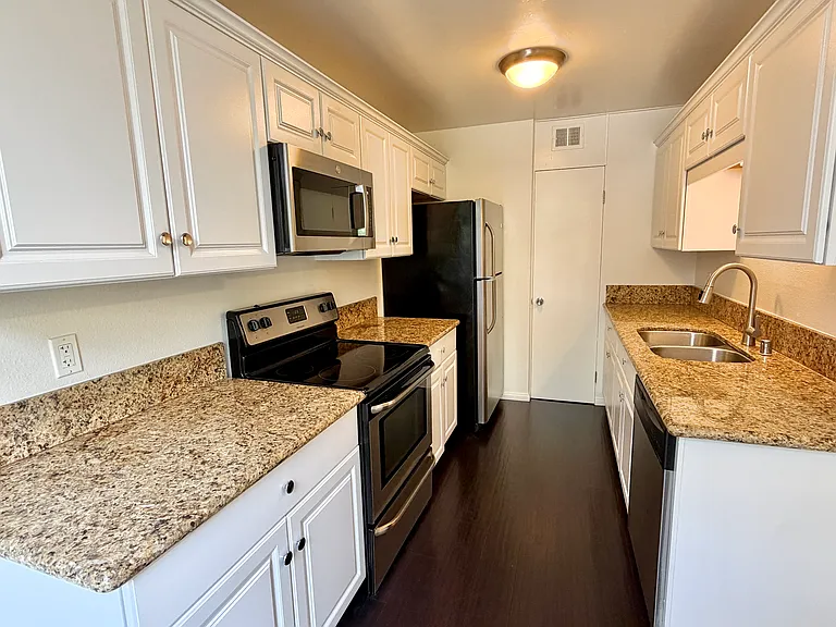4885 Collwood Blvd #B — Photo 7