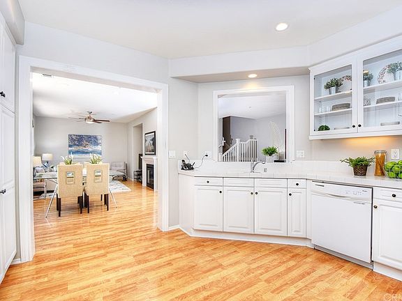 5th image of 65 Sklar St