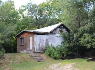 1323 Moore Ave, Council Bluffs, IA 51503
