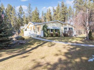 10717 S Silver Lake Rd, Medical Lake, WA 99022