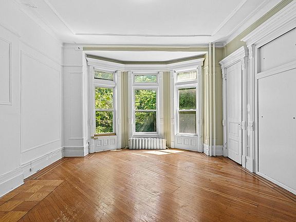 5th image of 167 Underhill Ave
