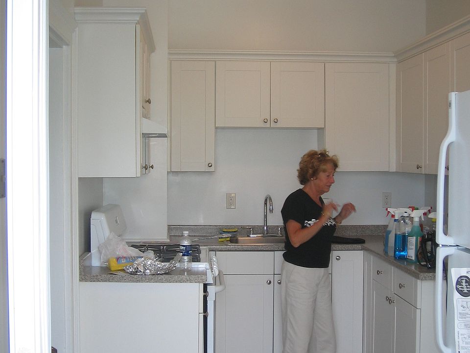 2nd image of 90 Ball St #1